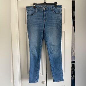 American Eagle Outfitters Women's Next Level Stretch Jeggings in Medium Blue
